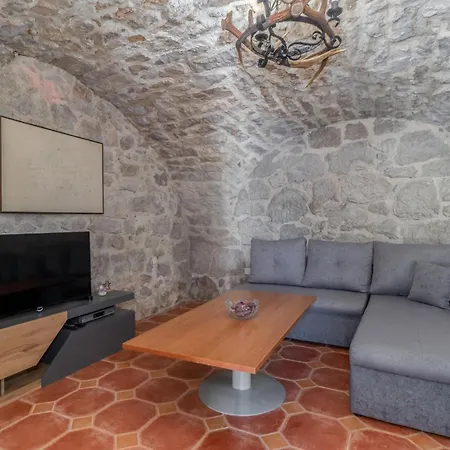 Appartement Amazing In *