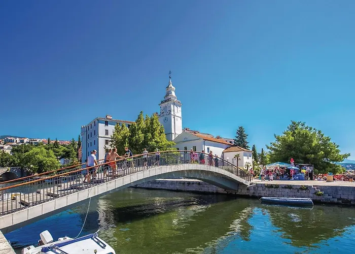 Awesome In With Wifi Apartamento Grižane